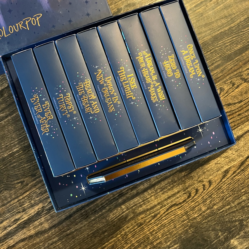 Disney Designer Collection - Picture 2 of 3
